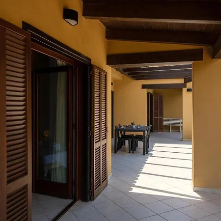 Сasa de vacaciones 3 Bedroom Awesome In Trinita Dagultu Trinità dʼAgultu